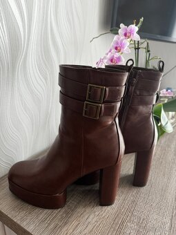 Tmavě hnědé boty na platformě - vel. 41 - 3