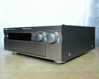 Zesilovač Yamaha. - 3