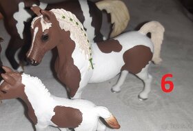 6. Koně zn. Schleich, Pintobiánská klisna, Appaloosa hříbě - 3