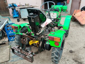 Malotraktor Mt8132.32 Motor lombardiny - 3