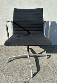 Vitra EA 108 chair - 3