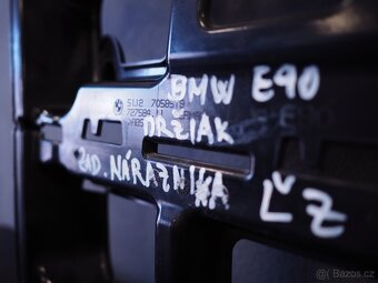 BMW E90 3er rady 3- držiak/výztuha zadního nárazníka - 3