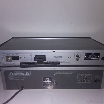Tape deck a Tuner JVC - 3