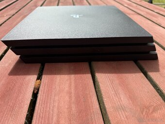 PLAYSTATION 4 Pro 1 TB CUH -7216B - 3