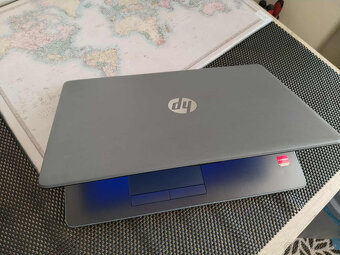 Notebook HP 15, AMD A6-9220 Radeon R4 15,6"HD Led - 3