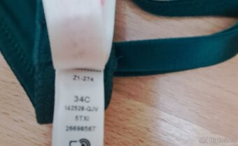 PODPRSENKA....VICTORIA S SECRET...34 C - 3