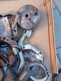 Babetta 210 spojky brzdové bubny a nějaké drobnosti - 3