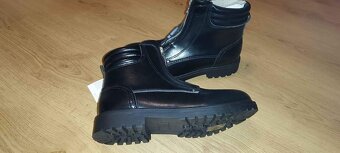 Nové kotníčkové boty Reserved na podzim, vel 38 - 3