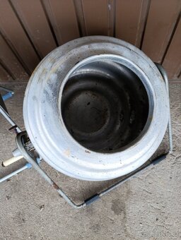 Stará ruční hliníková pračka - 3