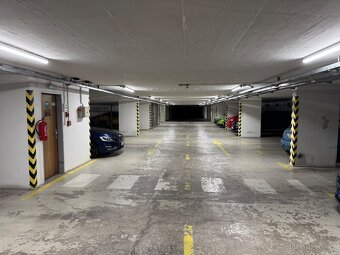 Garážové stání Petržílkova 2570 - Praha 5 - 3