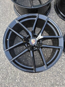 Original Porsche Macan 20” - 3