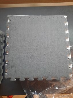 Plyšové puzzle, podložka, koberec. 24ks,1ks-30x30 - 3