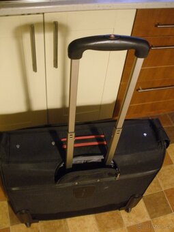 Značkový cestovní kufr WENGER - 3