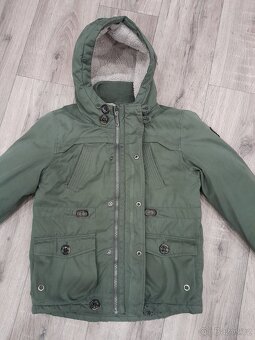 Zimni bunda v barvě zelené - 3