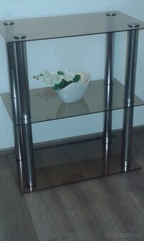 Skleněné stojany / regály - 3