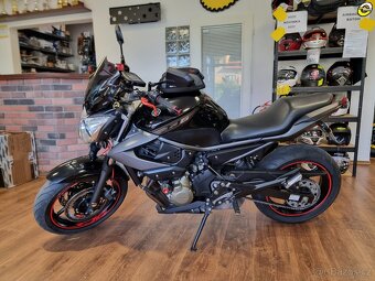 Yamaha XJ6 - 3