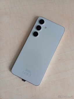 Samsung S24, málo používaný - 3