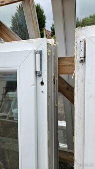 Okno PVC - 2070x1420 mm - STARŠÍ - 3 KS - 3