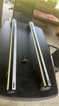 střešní nosič Thule 753 WingBar tyče na zabudované podélníky - 3