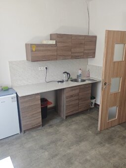 Pronájem výrobního prostoru (dílny) cca 80m2 Jaroměř - 3