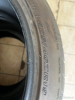 Prodám letní pneu 225/40 ZR 19 - 3