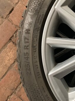 Sada zimních pneu + originální 17” alu kola Toyota - 3