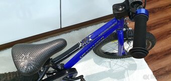 Dětské kolo 16" Specialized + výbava - 3