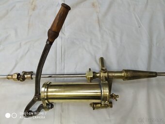 Stará starožitná historická pivní pípa pivo - 3