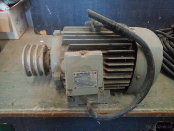 elektromotor -  MEZ Mohelnice AP100L-2 - 3