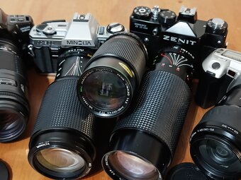 2- FOTOkonvolut - fotoaparáty, objektivy (Minolta, Zenit) - 3