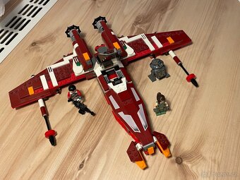 Lego Star Wars 9497 Starfighter třídy Striker - 3