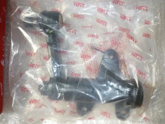 Mitsubishi L200 – Páka řízení - 3