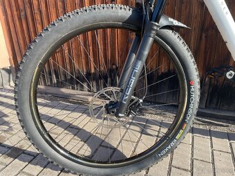 Rockrider XC Race 900S s karbonovými koly Raynolds a karbon. - 3