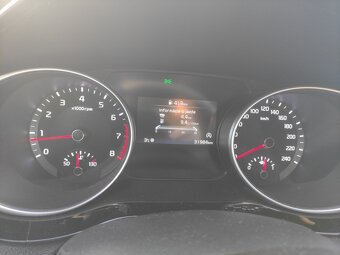 Kia XCeed 1.5 T-GDi MY23 118kW Gold + smart pack - 3