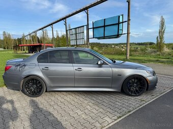 BMW 550i (E60) – V8, manuál, M-Paket - 3