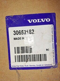 Predni maska Volvo V40 S40 - 3