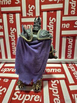 Figurka neca hots arthas - 3