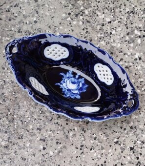 Dvě staré porcelánové mísy 32 cm a 31x17 cm. Cena za obě. - 3