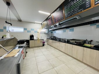 Pronájem komerčního prostoru 122m2, Hodonín - 3