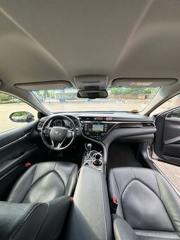 Toyota Camry, Toyota Camry 2,5 Hybrid-Černá - 3