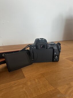 Zrcadlovka Canon - 3