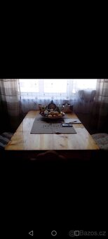 Masivní jídelní stůl - 3