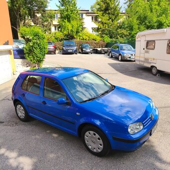 Volkswagen Golf 1.6 benzín, funkční klima, bez koroze - 3