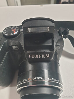Fujifilm FinePix S1600, 12 Mpix, zoom: 15 x - 3