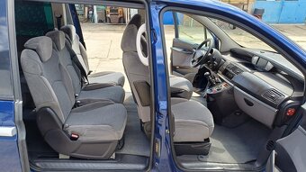peugeot 807 7 mistny ( krasny stav ) - 3
