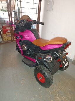 Dětská elektrická motorka (tříkolka). - 3