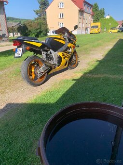 Suzuki Gsxr 750 - 3
