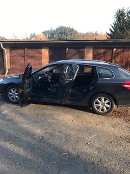 Renault Laguna 3 Grandtour 2.0 dci 96 kw 2009 - 3