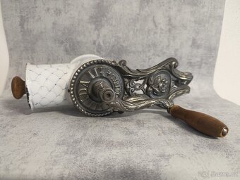 Velmi starý krásný velký mlýnek na strouhanku IDA s krásný, - 3