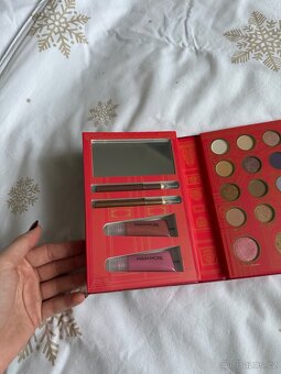 Kosmetická paletka – kompletní set - 3